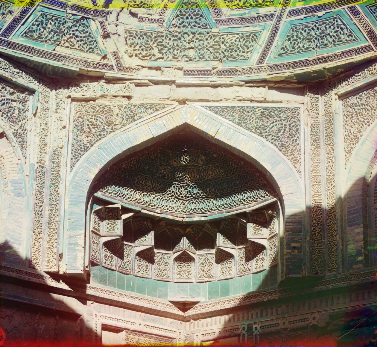 Detalj inne i Bayan-Quli Khan-graven, Bukhara, 1905-1915 av Sergey Prokudin Gorsky