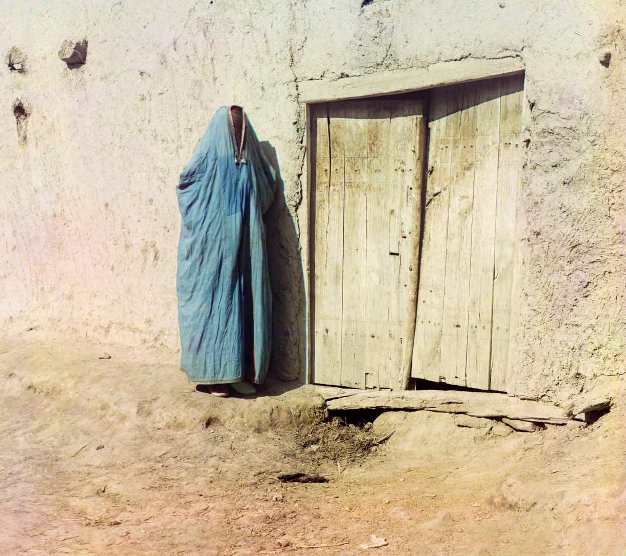 En usbekisk eller tadsjikisk kvinne iført burka, ca. 1910 (fargebilde) av Sergey Prokudin Gorsky