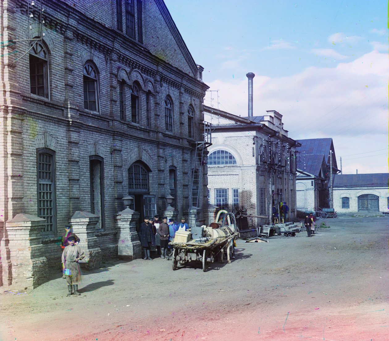 Mekaniske butikker for etterbehandling av støpegods ved Kasli Jernverk, 1905-1915 av Sergey Prokudin Gorsky