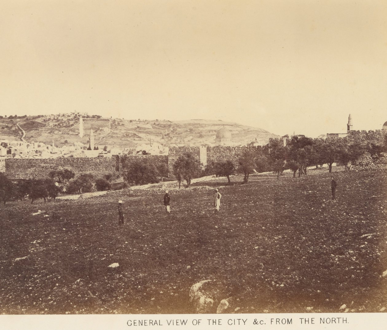 Panoramautsikt over byen- Generell utsikt over byen undc. fra nord av Sgt. James M. McDonald