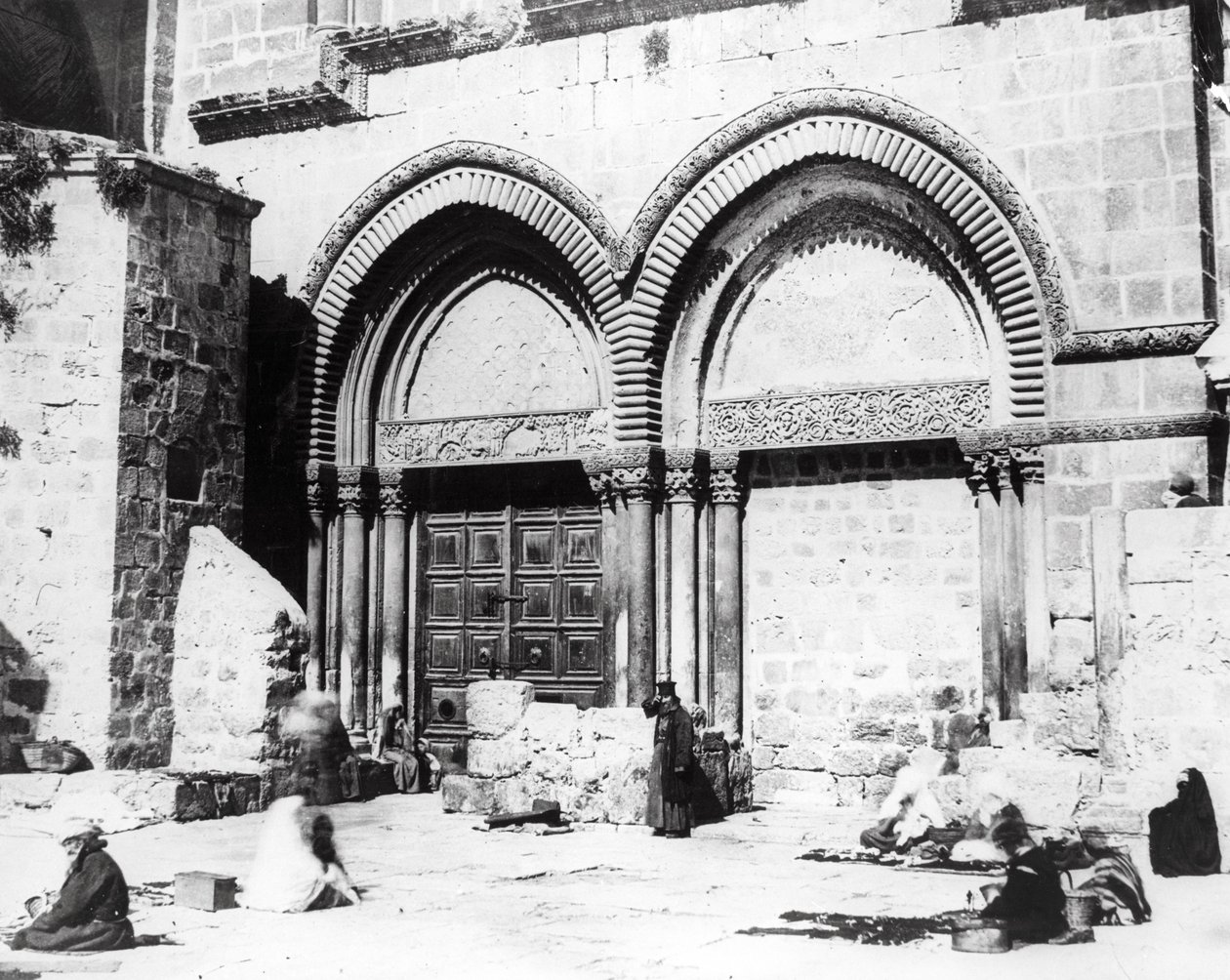 Inngang til Den hellige gravs kirke, 1865 av Sgt. James M. McDonald