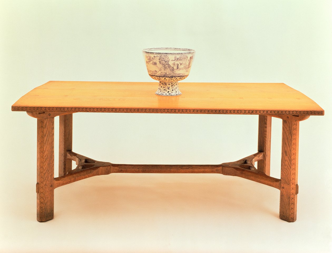 Spisebord designet og laget av Sidney Barnsley (1865-1926), 1923-4 (eik) av Sidney Barnsley