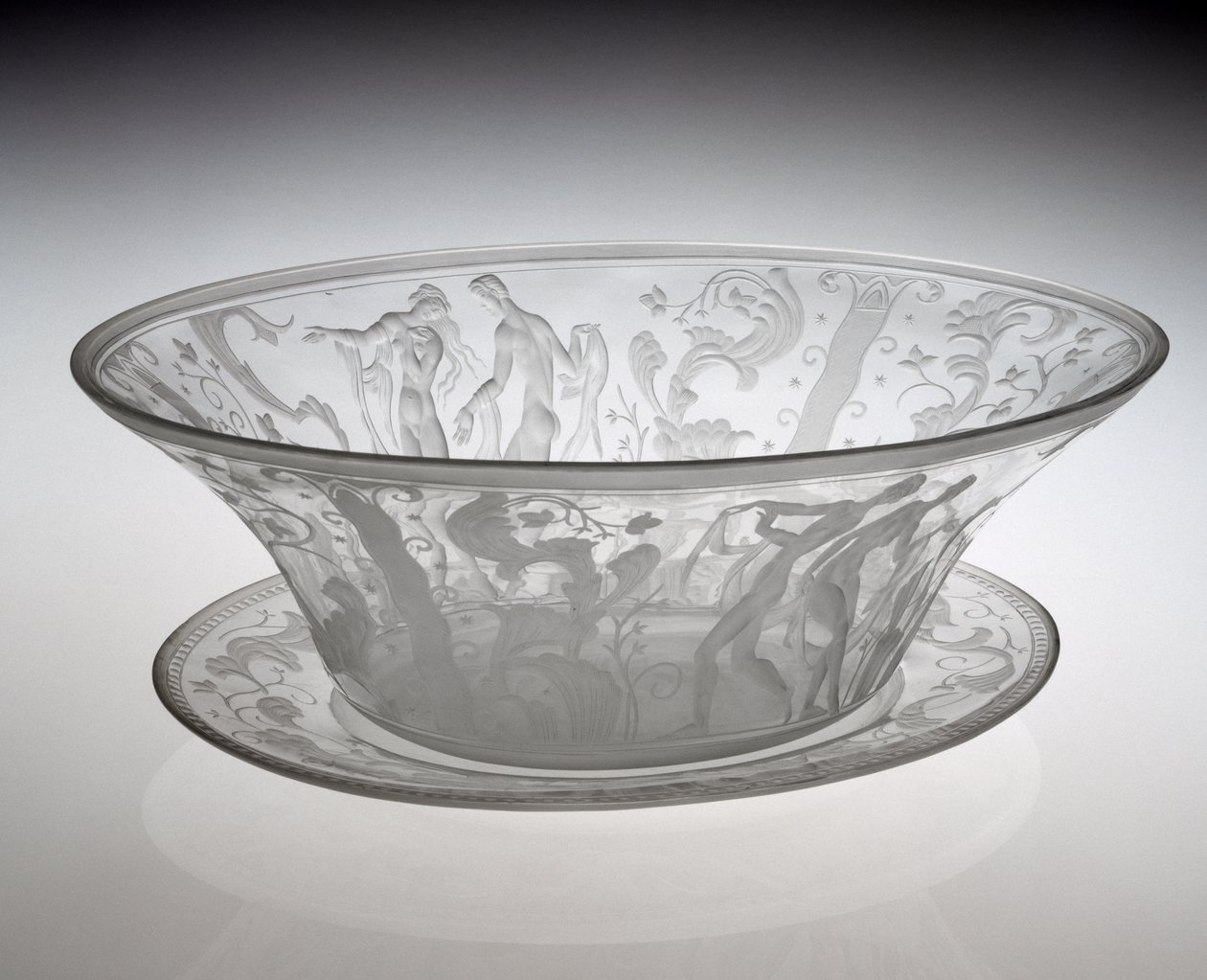 Centerpiece Bowl, designet 1920, laget 1929 (glass) av Simon Gate