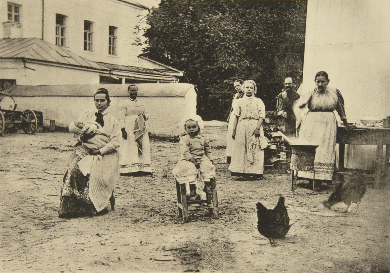 Lage syltetøy på gårdsplassen til Leo Tolstojs hus, Yasnaya Polyana, nær Tula, Russland, 1900 av Sophia Andreevna Tolstaya