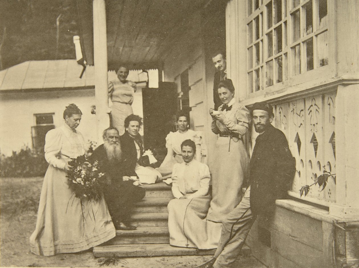 Den russiske forfatteren Leo Tolstoj med familie på sin kones bursdag, Russland, 1900-tallet av Sophia Andreevna Tolstaya