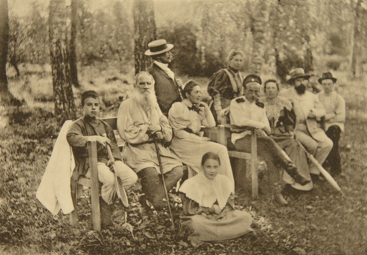 Den russiske forfatteren Leo Tolstoj med gjester, Yasnaya Polyana, nær Tula, Russland, 1895. av Sophia Andreevna Tolstaya