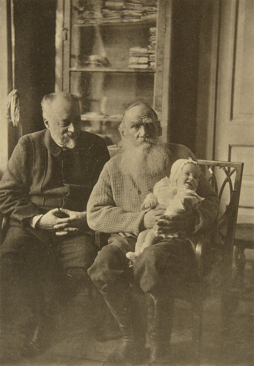 Den russiske forfatteren Leo Tolstoj med sin svigersønn og barnebarnet, Russland, c1905-c1906 av Sophia Andreevna Tolstaya