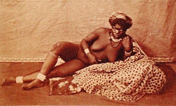 A Cleopatra Zulu, ca. 1880 (albumtrykk) av South African School