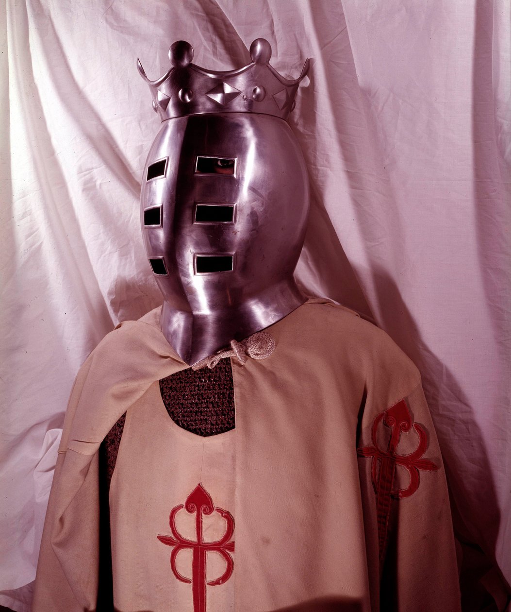 Militærdrakt: rustning til en rytter av James of the Military Order (St. James of the Sword eller James of the Epee) av Spanish School