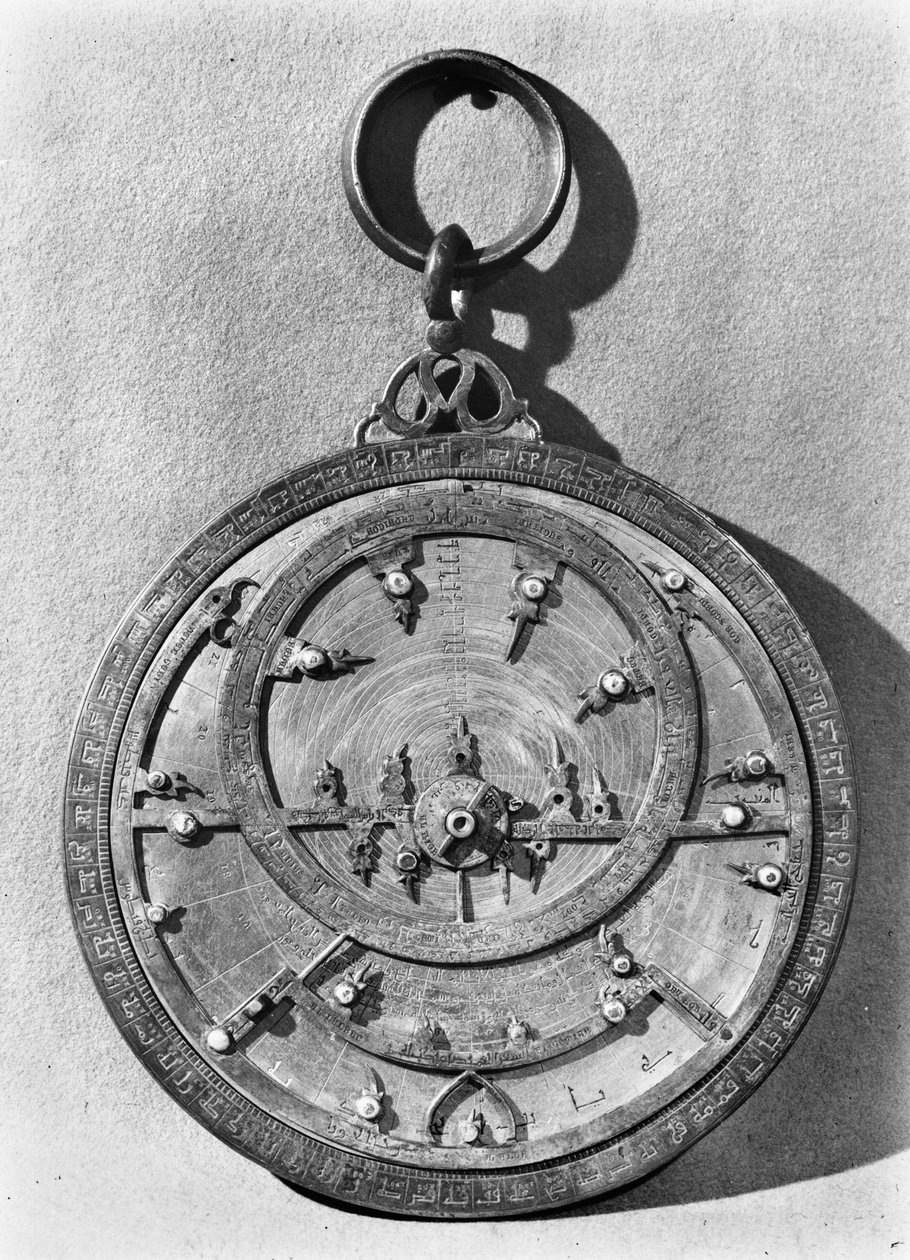 maurisk Astrolabe, fra Cordoba, 1054 (metall) av Spanish School