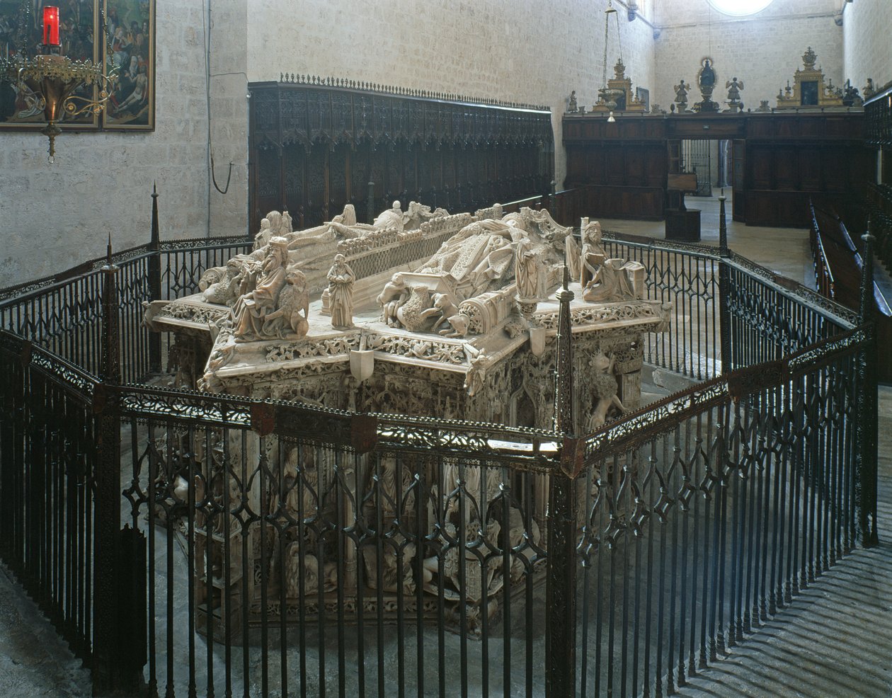 Graven til Juan II av Castille (1405-54) og Isabel av Portugal (marmor) av Spanish School