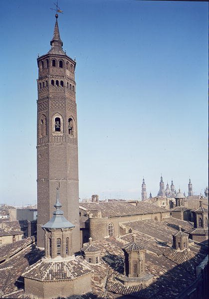 Utsikt over Iglesia de San Pablo av Spanish School