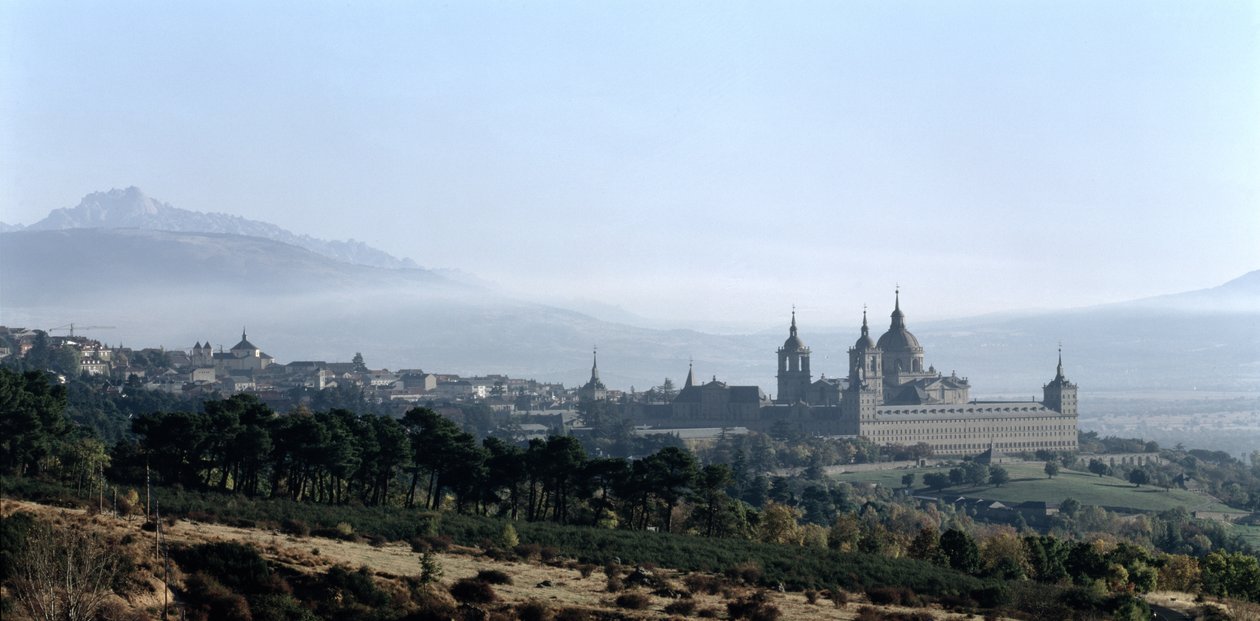 Utsikt over klosteret San Lorenzo de El Escorial av Spanish School