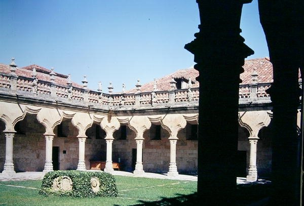 Utsikt over Patio de las Escuelas Menores av Spanish School