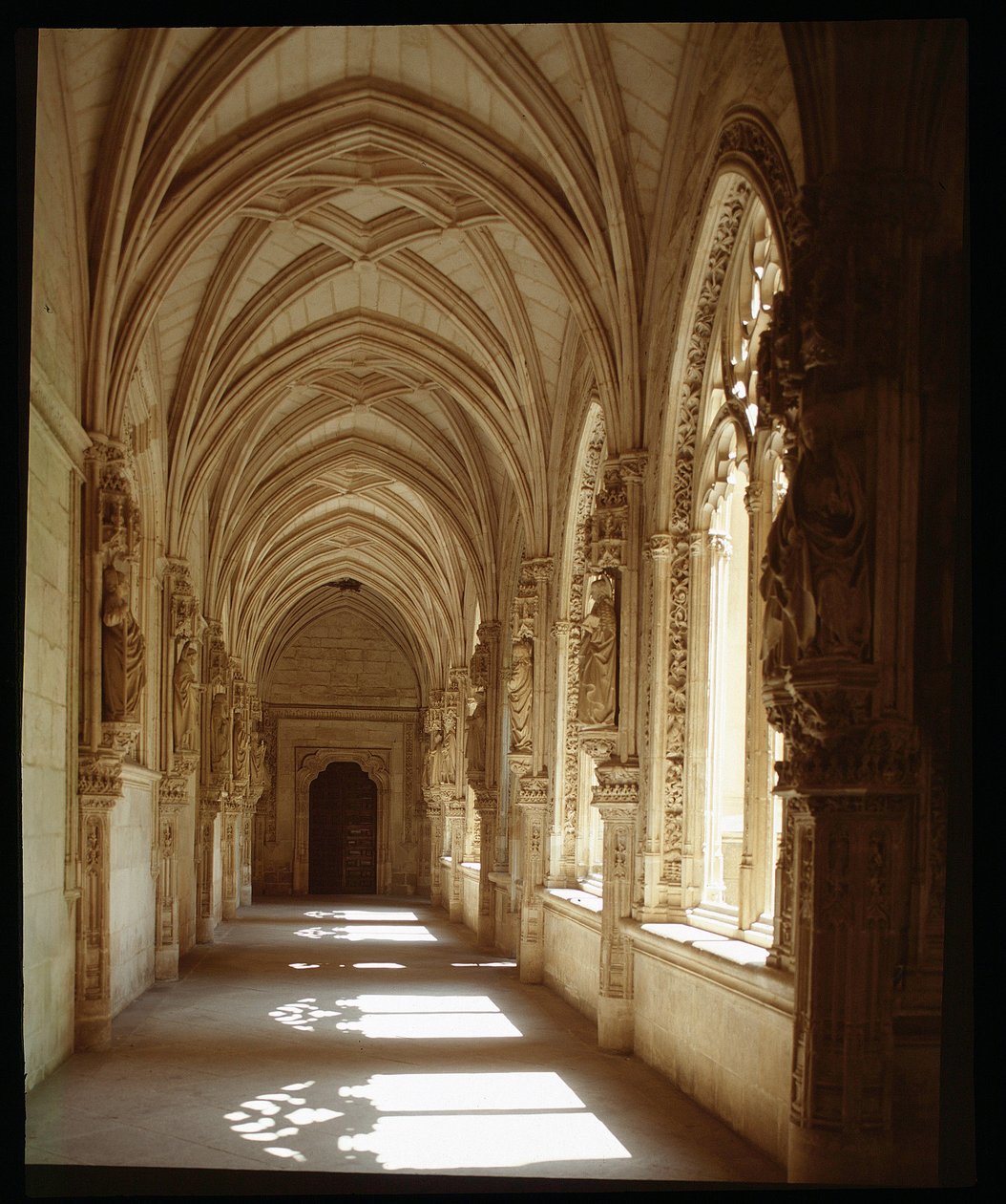Utsikt over det nedre galleriet til klosteret San Juan de Los reyes, Tolede av Spanish School