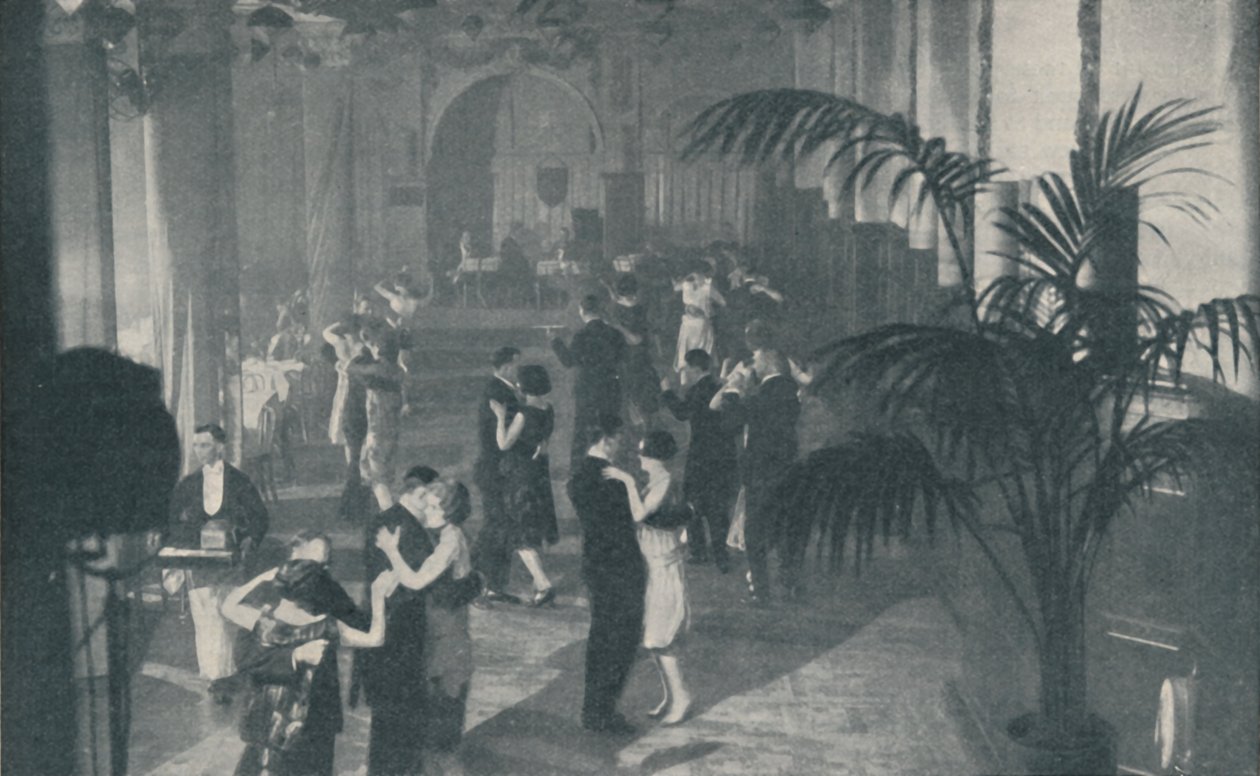 Dans, sang og kveldsmat i Underground Halls of Pleasure, c1935 av Sport and General