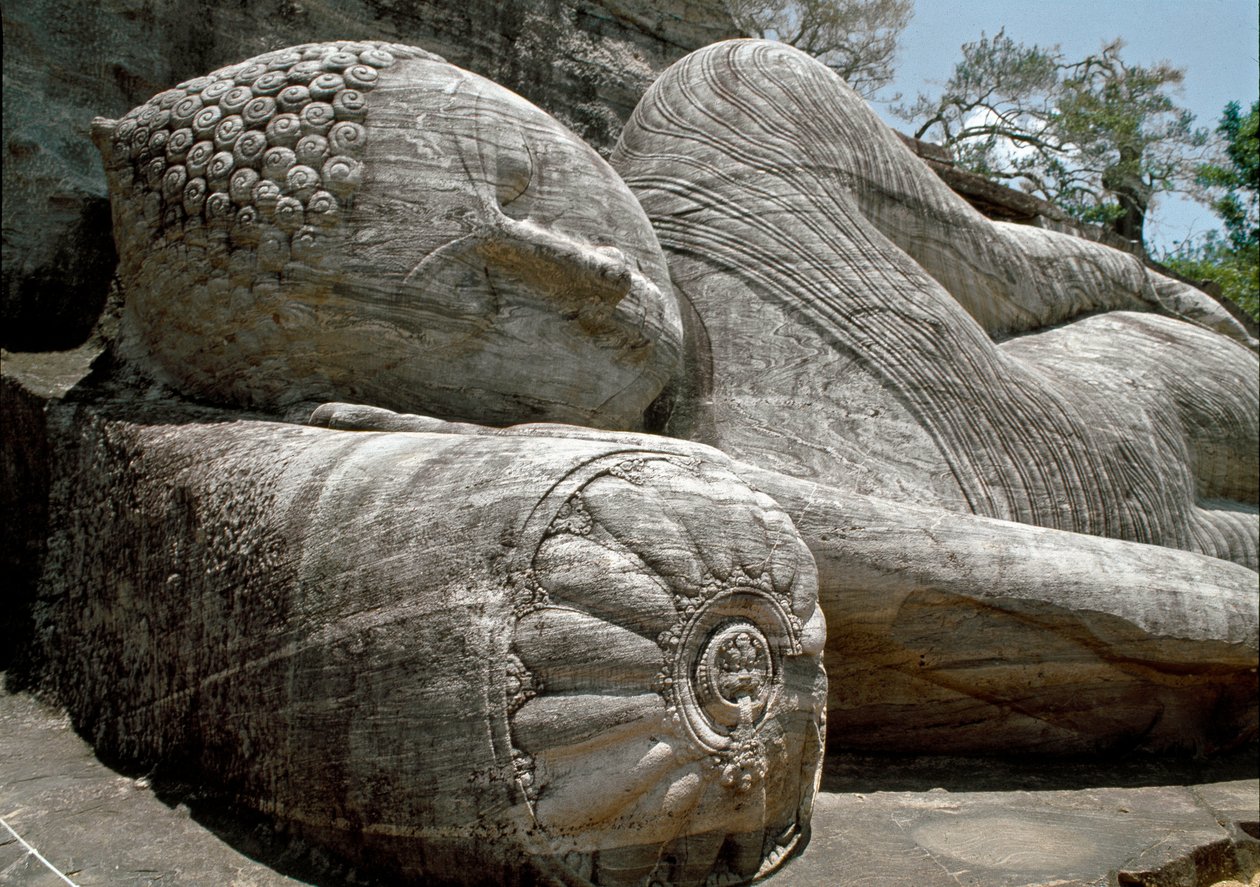 Det liggende bildet, som skildrer Buddhas parinirvana, skulptur, Gal Viharas tempel av Sri Lankan