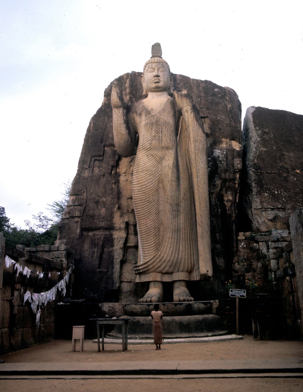 Den store Buddha av Avukana. Sri Lanka. 5. århundre. av Sri Lankan School