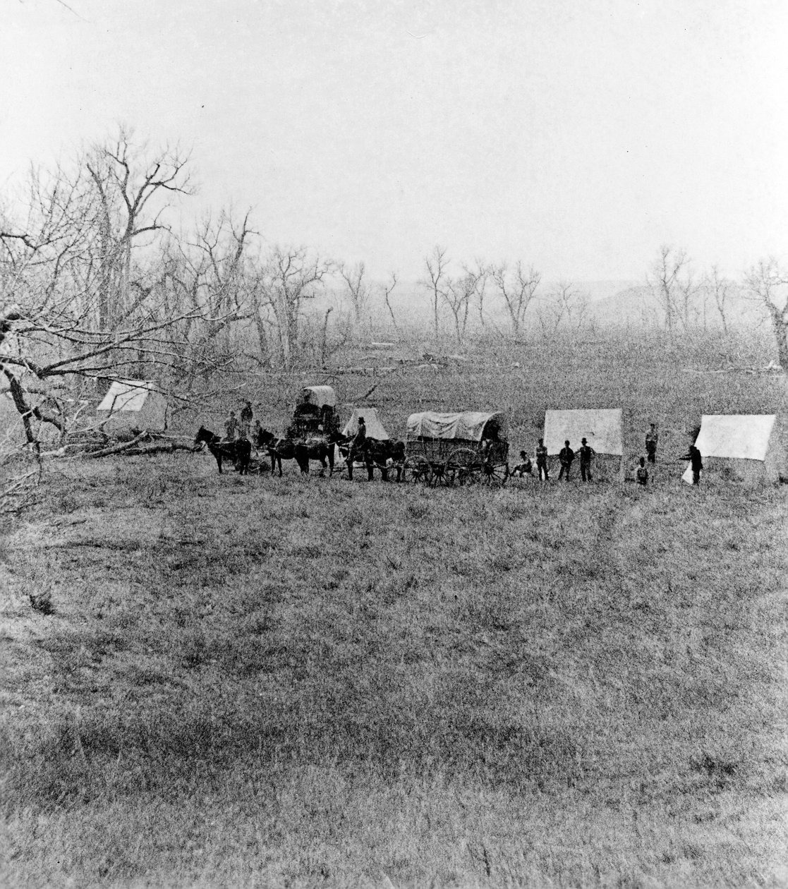 Kaptein Sandersons leir ved Ford, Custers slagmark, 1879 av Stanley J. Morrow