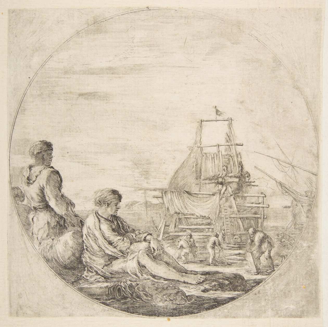 En sittende hvit sjømann og en stående svart sjømann, folk som bygger et skip i bakkant..., ca. 1660. av Stefano della Bella
