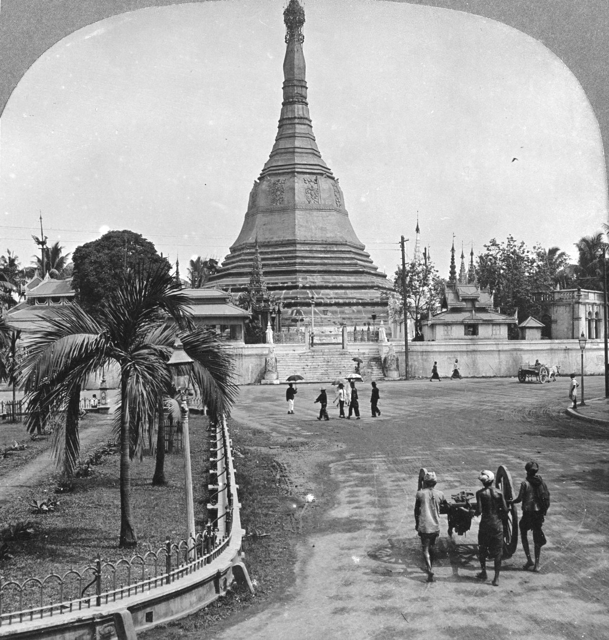 Sule Pagoda fra Pagoda Street, Rangoon, Burma, 1908 av Stereo Travel Co