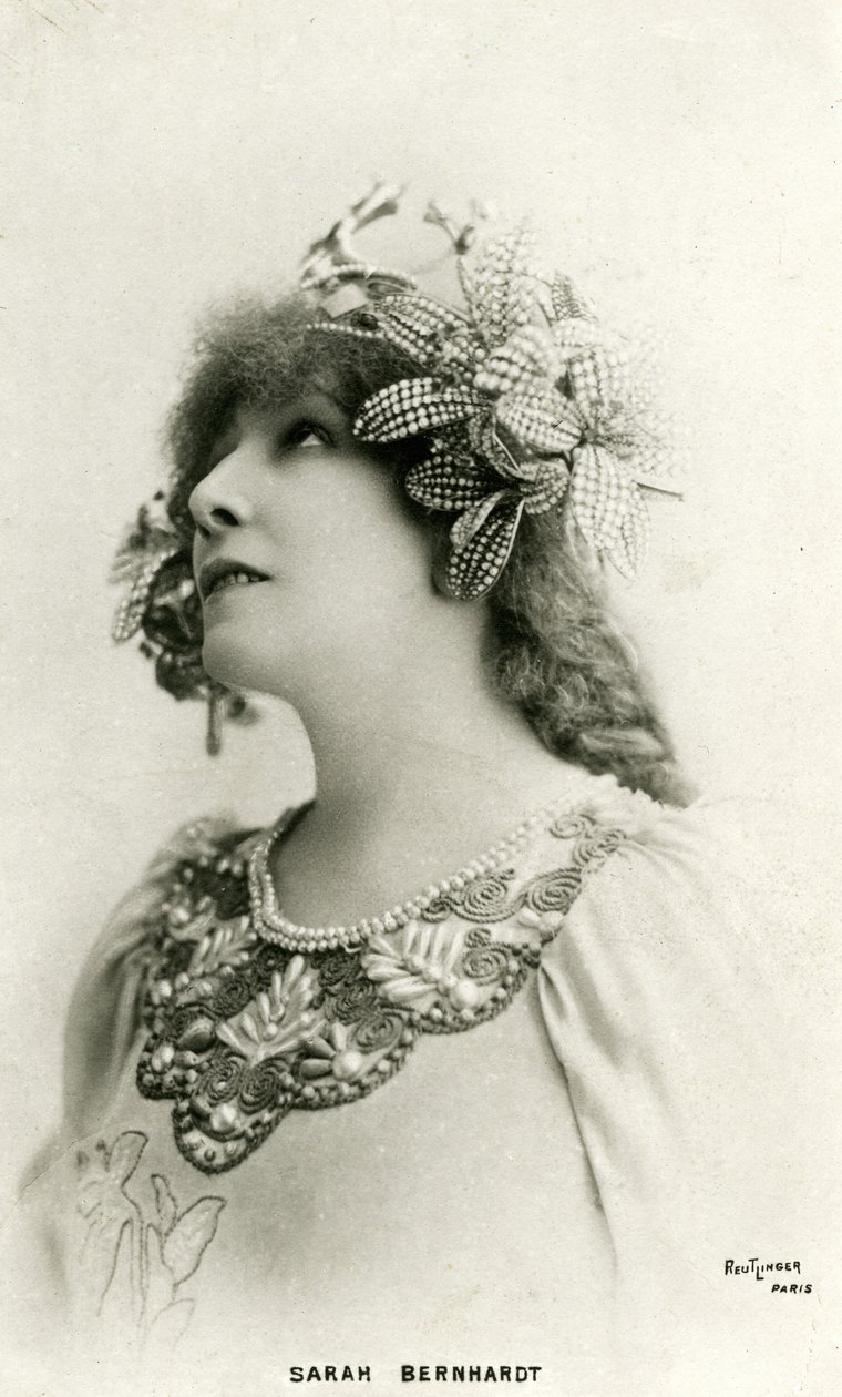 Henriette Rosine Bernard alias Sarah Bernhardt (1844-1923) som "The distant princess", et skuespill av Edmond Rostand (s/h foto) av Studio Reutlinger
