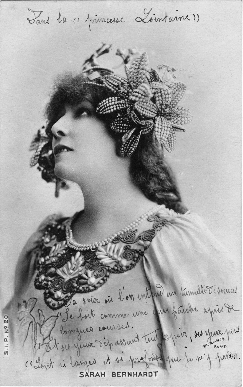 Henriette Rosine Bernard aka Sarah Bernhardt (1844-1923) i rollen som "The distant princess", et skuespill av Edmond Rostand (s/h foto) av Studio Reutlinger
