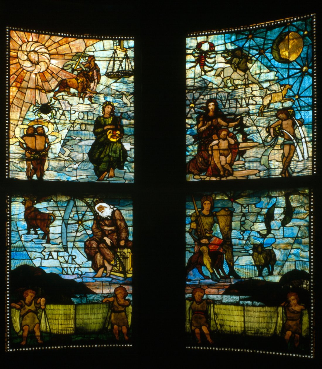Tiffany glassvinduer av Studios Tiffany