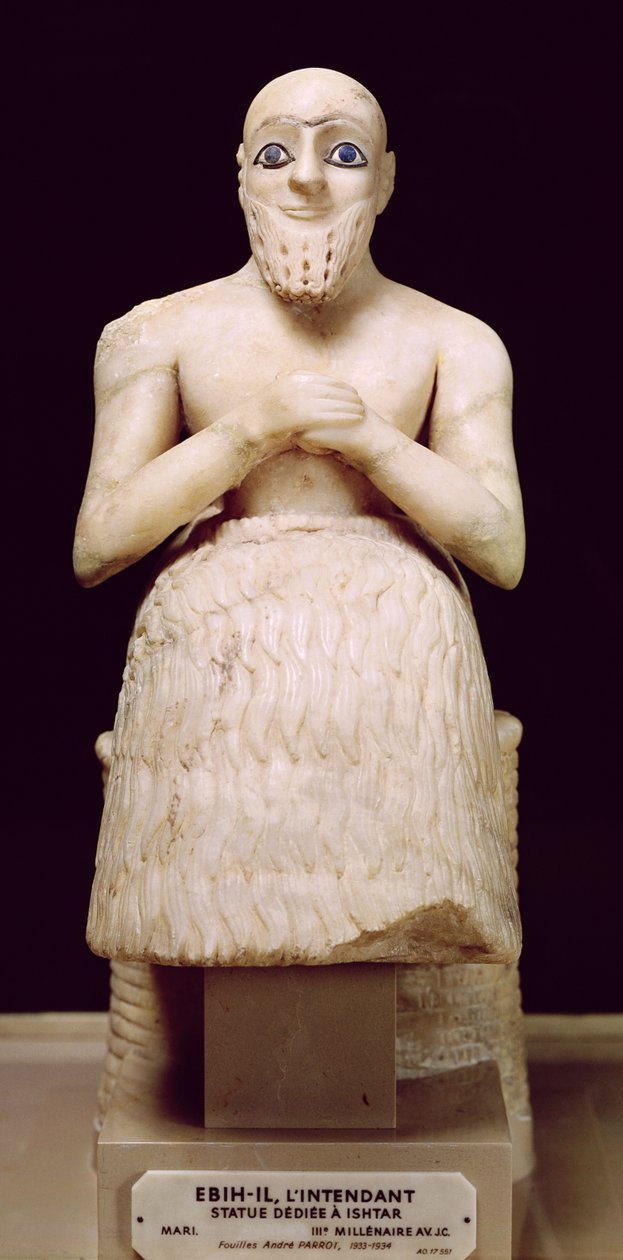 Statue av den offisielle Ebih-Il, fra Ishtar-tempelet i Mari, Irak, Midt-Eufrat, tidlig dynastisk periode, ca. 2500 f.Kr. (gips und lapis lazuli) (se også 121796 og 71507) av Sumerian