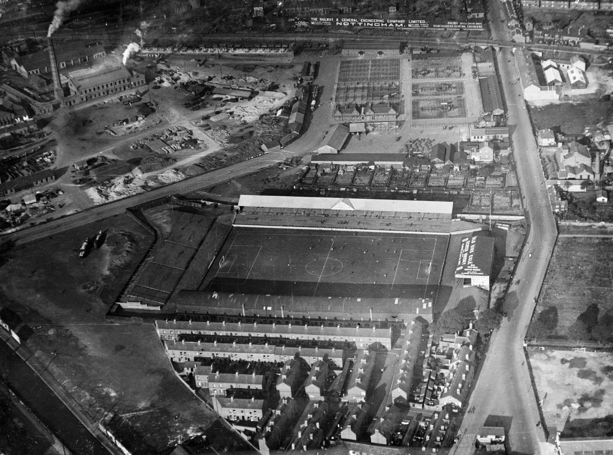 Notts County fotballbane, Meadow Lane, Nottingham, Nottinghamshire, 1927 av Surrey Flying Services