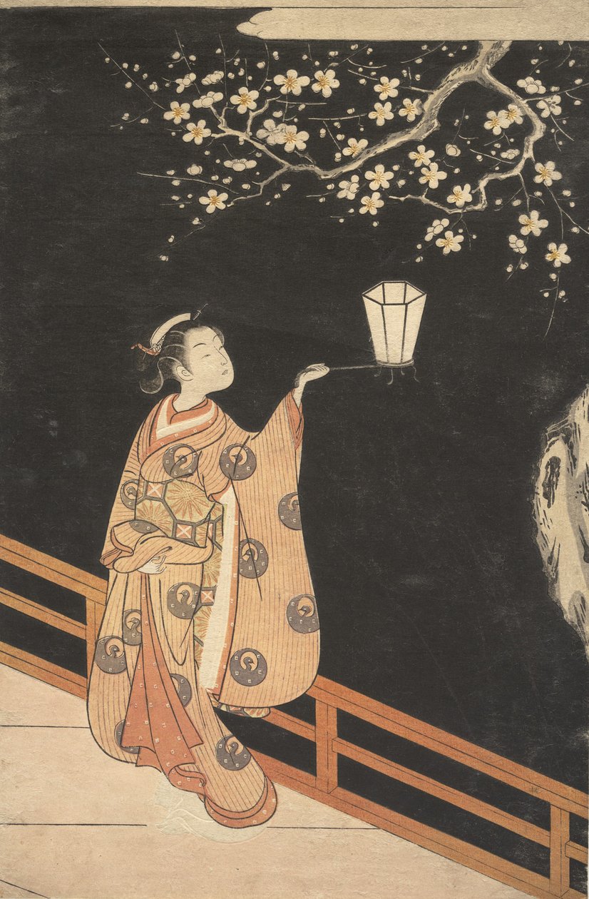 Kvinne som beundrer plommeblomster om natten. av Suzuki Harunobu