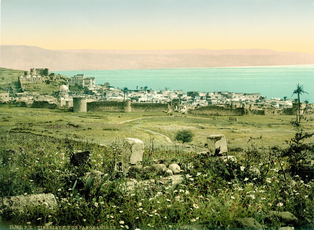 Utsikt over Tiberias fra sør, ca. 1880-1900 (fotokrom) av Swiss Photographer
