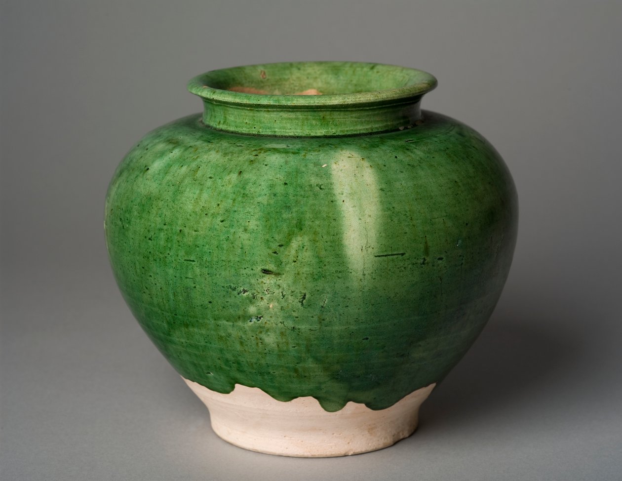 Grønnglasert krukke (keramikk) av Tang Dynasty Chinese School