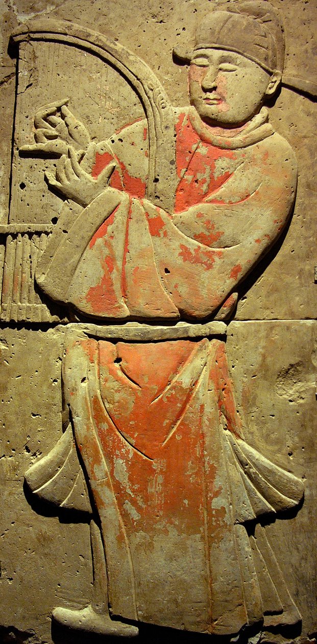 Terrakottastele med musiker, Tang-dynastiet (618-907), oppdaget i Shaanxi-provinsen, Steles Forest Museum i Xian. Fotografi, Leonard de Selva, Kina, 2006. av Tang Dynasty Chinese School