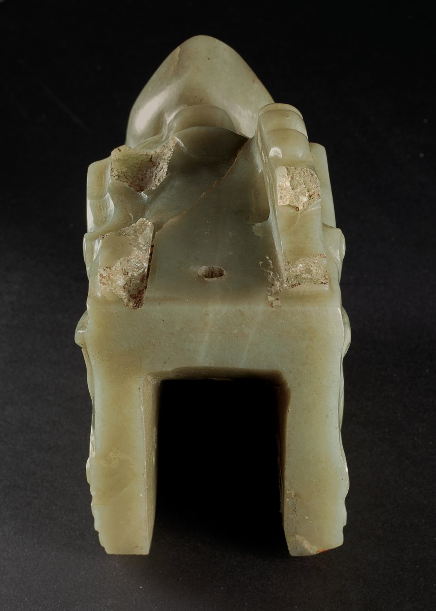 The Junkunc Jade Dragon Head (jade) av Tang Dynasty Chinese School