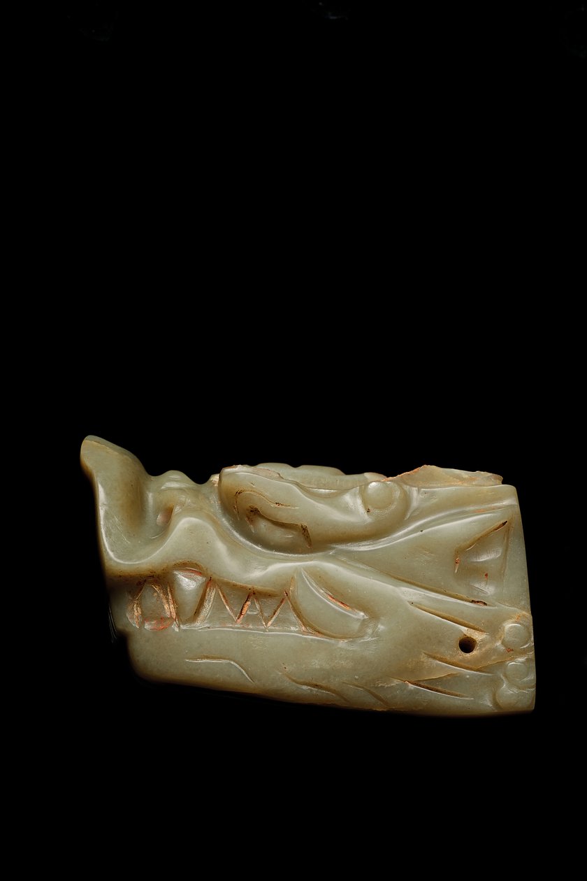 Junkunc Jade Dragon Head av Tang Dynasty Chinese School
