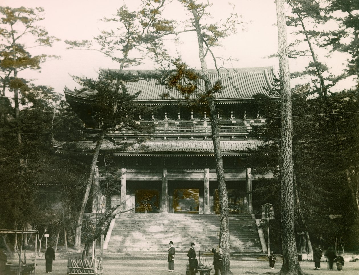 Chion-in buddhisttempelport, Higashiyama-distriktet, Kyoto, ca. 1900–1915 (fotografi) av Teijiro Takagi