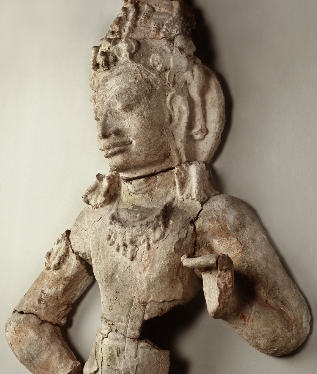 Bodhisattva fra Ku Bua, Davaravati-perioden (terrakotta) av Thai School
