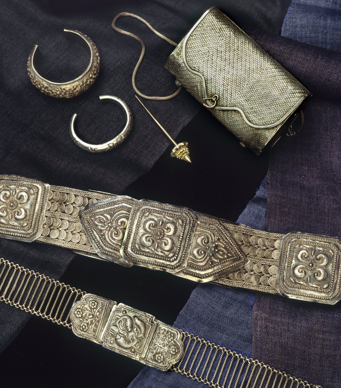 Smykker, veske og belter, Thailand (sølv) av Thai School