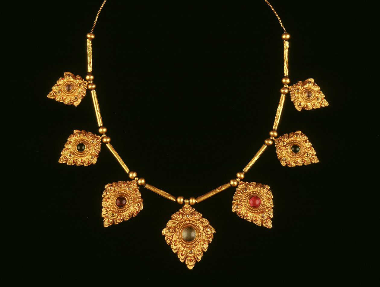 Halskjede, 1600- til 1700-tallet (gull og edelstener) av Thai School