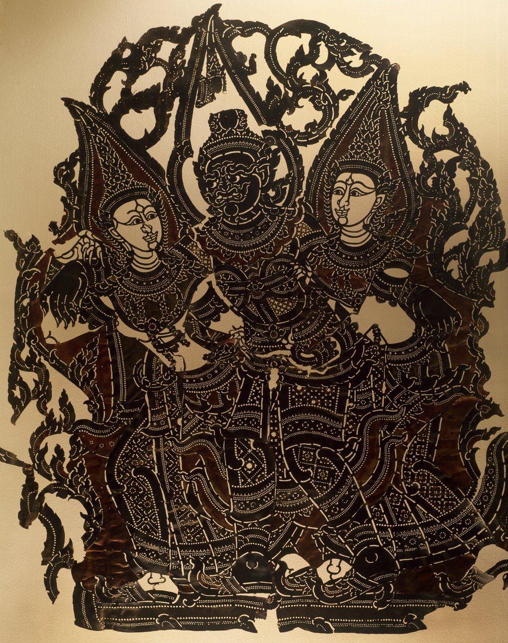 Scene fra Nang Yai skyggedukketeater som representerer Dasakantha og hans koner, utskåret skinnpanel, Thailand, Thai Civilization av Thai School