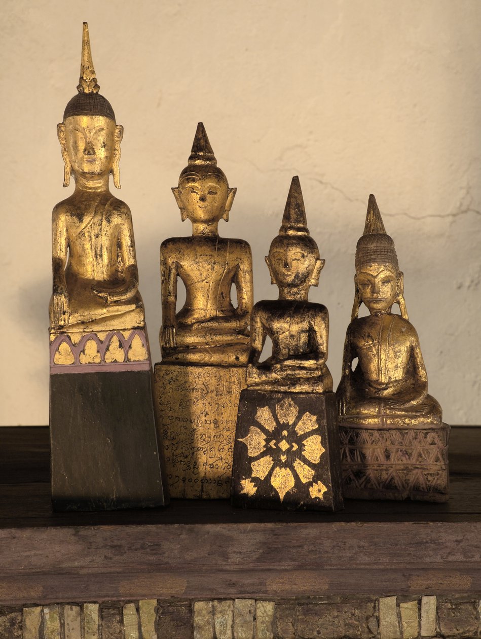 Wooden Votive Buddhas, Nord-Thailand (tre) av Thai School