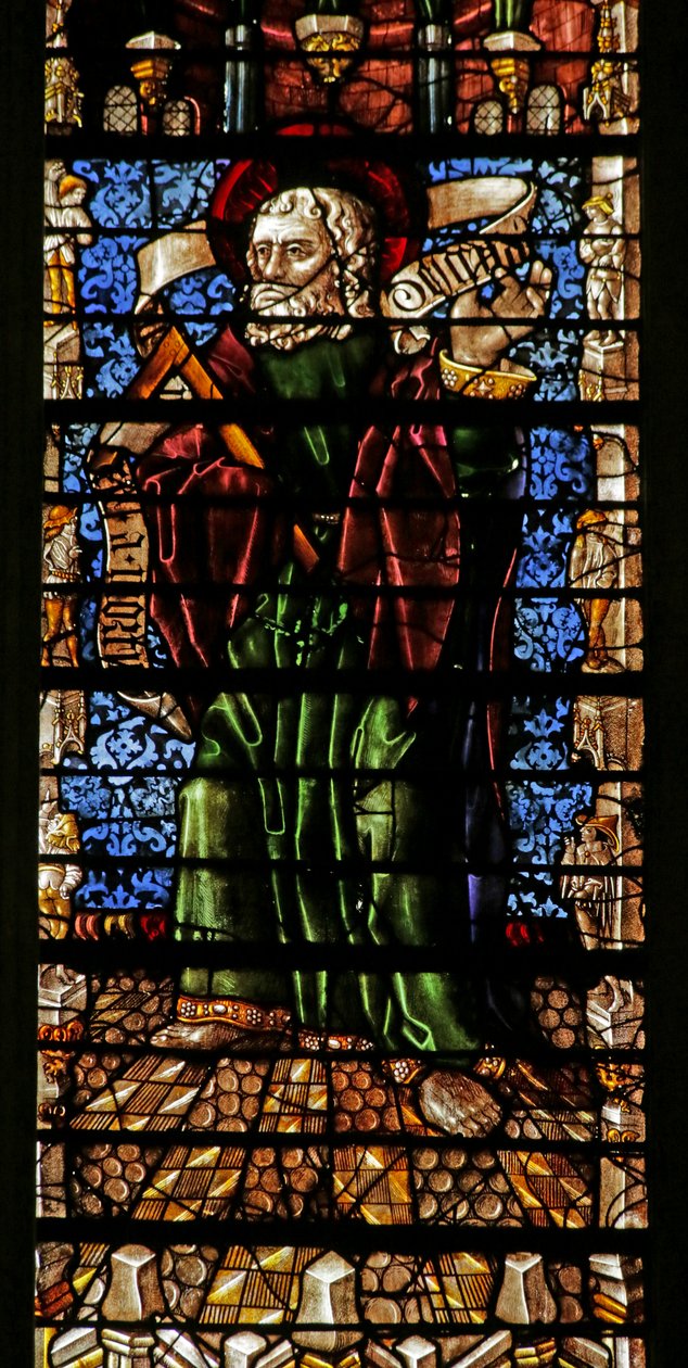 Vindu som viser apostelen St. Thomas med trosbekjennelsesrulle (farget glass) av Thiebaut de Lixheim