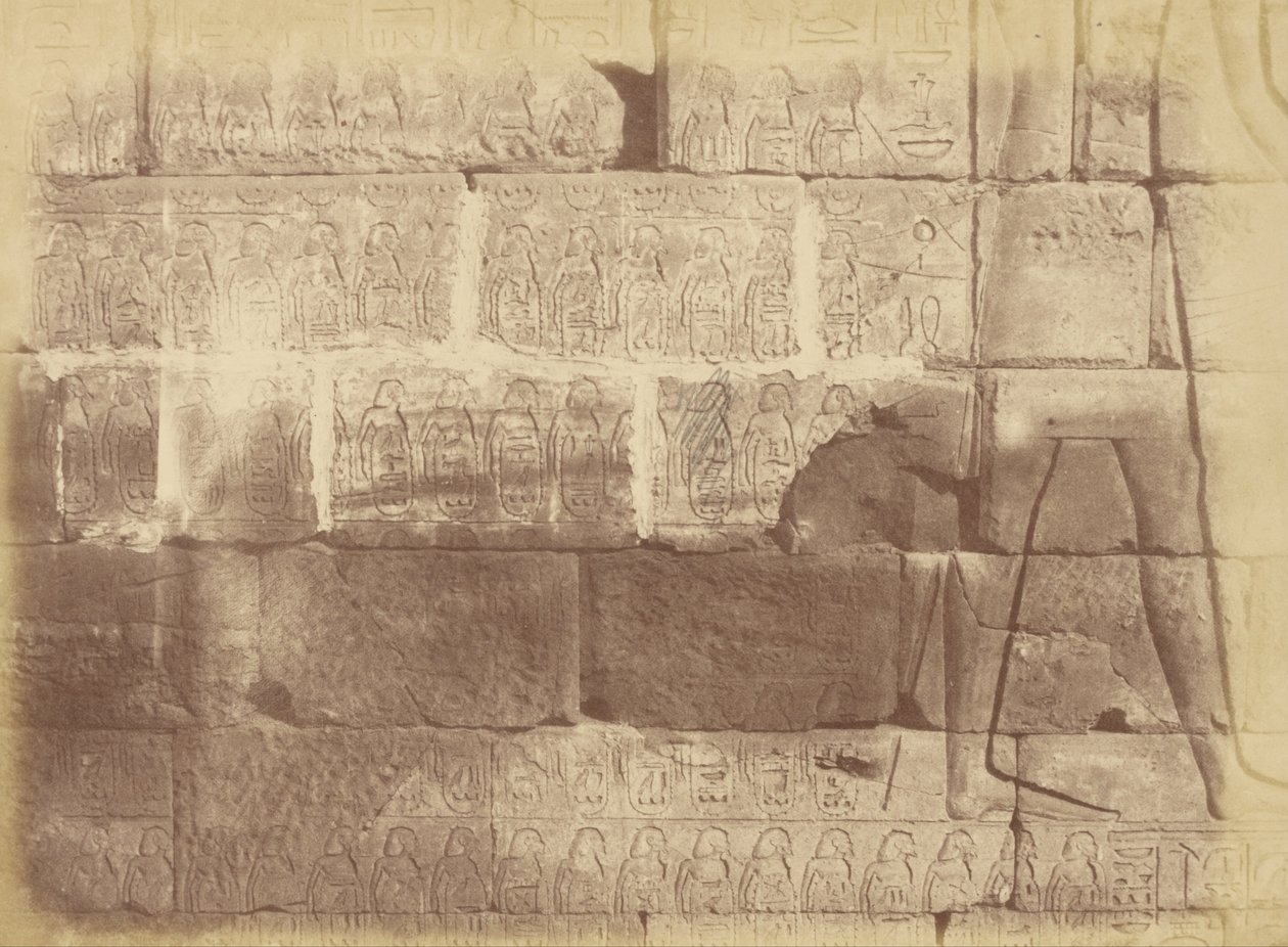 Nærbilde av hieroglyfiske inskripsjoner og skulpturer (liste over de beseirede nasjonene), Karnak av Théodule Devéria