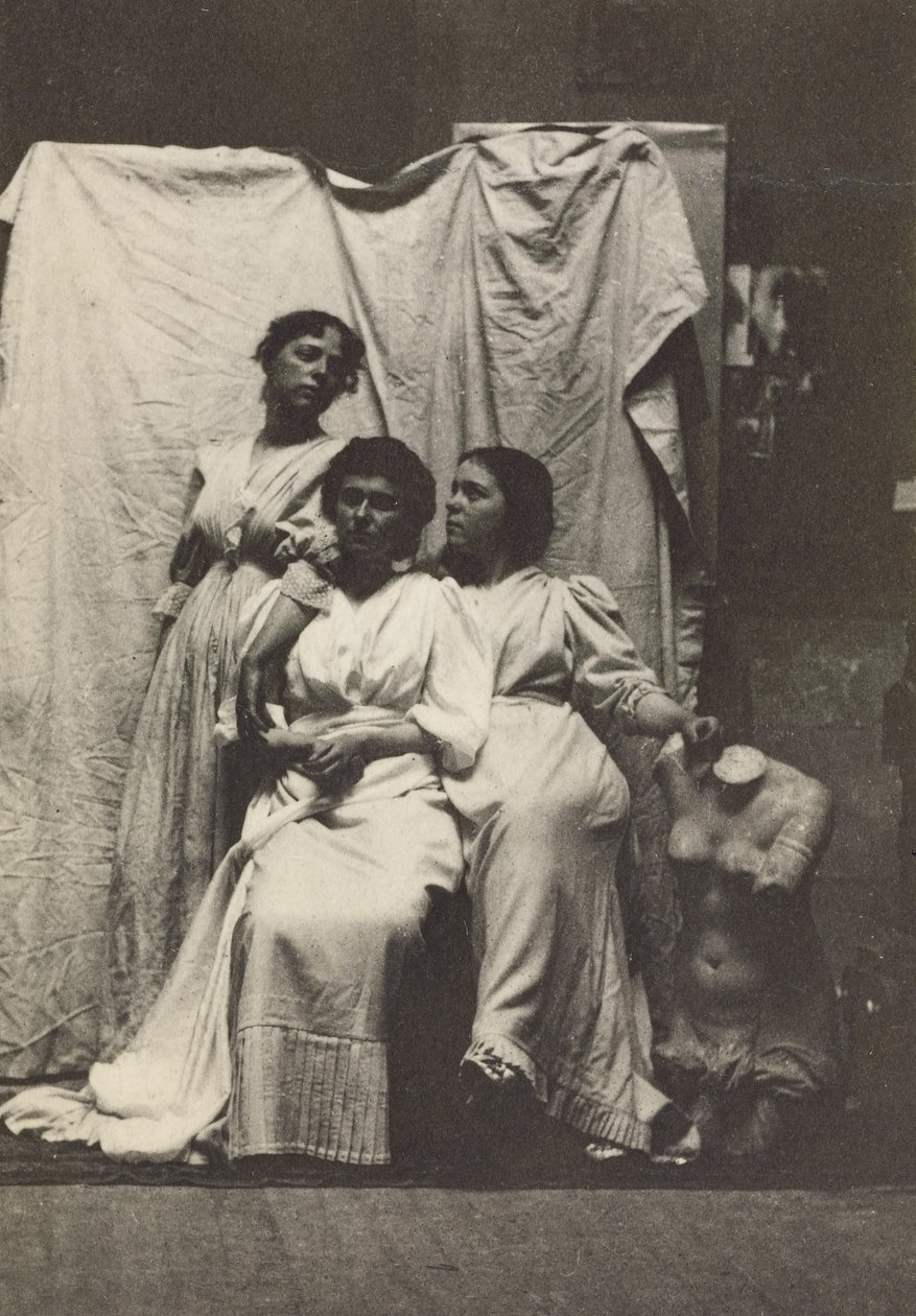 Cook Cousins i klassisk kostyme i Eakins Chestnut Street Studio, ca. 1892 (platinatrykk) av Thomas Eakins