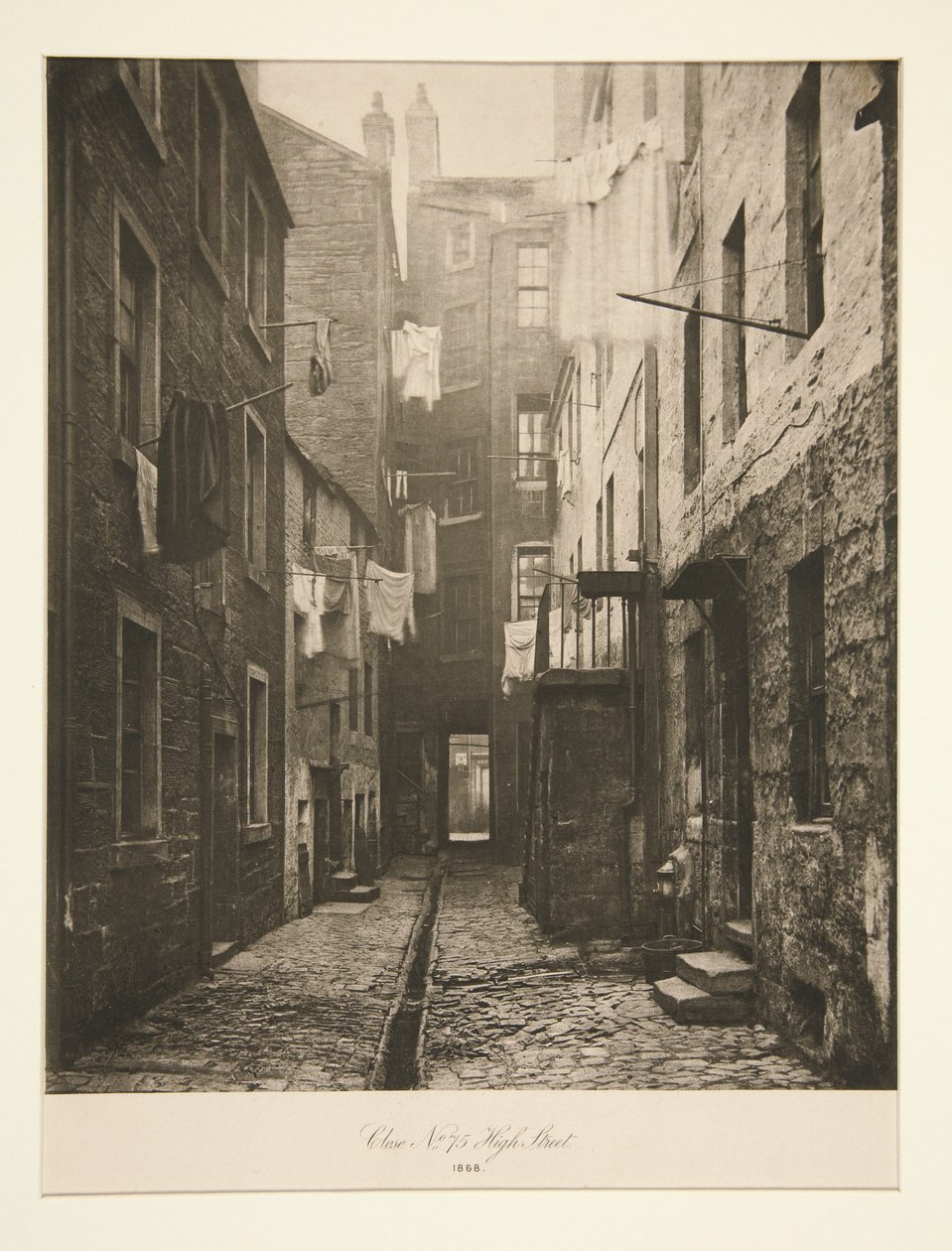 Smug nr. 75 - High Street av Thomas Annan