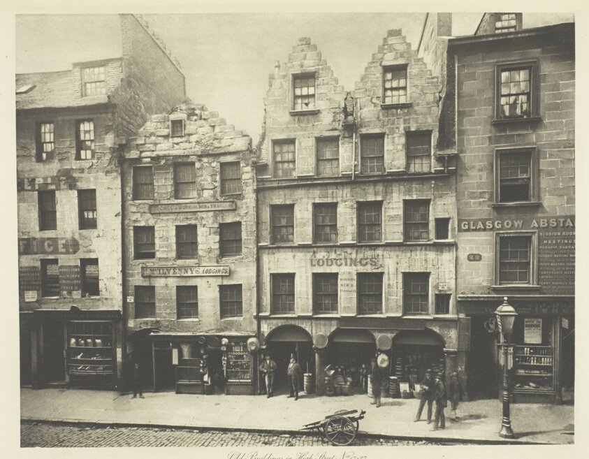 Gamle bygninger i High Street nr. 17-27 av Thomas Annan