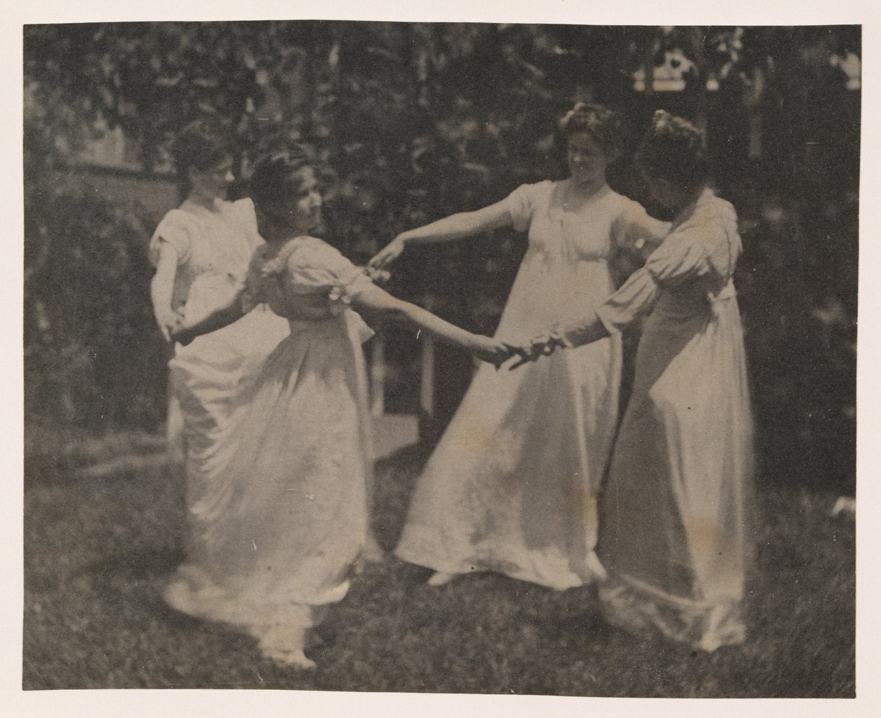 Susan Hannah Macdowell, uidentifisert jente, Elizabeth Macdowell og muligens Mary Macdowell i Macdowell-huset av Thomas Eakins