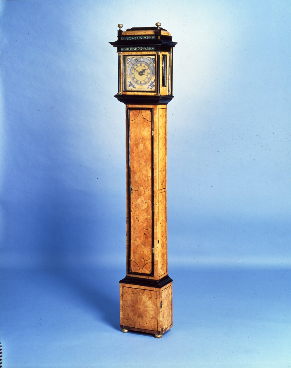 The Boxwood Tompion Night Clock, ca. 1678-80 (buksbom og ibenholt) av Thomas Tompion