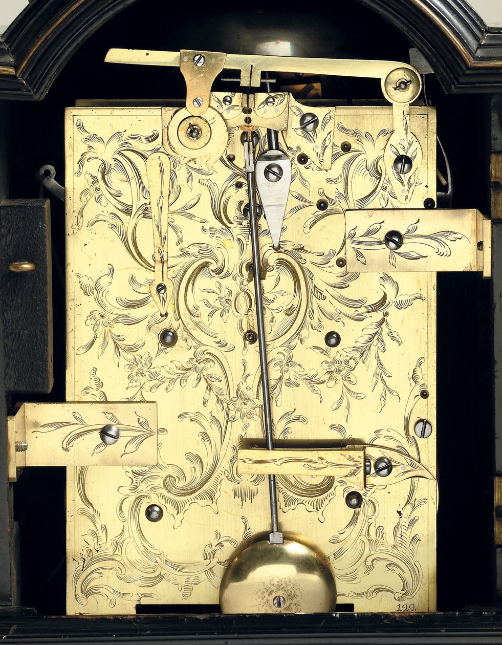 Detalj av en George III slående bordklokke, ca. 1770 (tre, glass og metall) (se også 491921) av Thomas Wagstaff or Wagstaffe